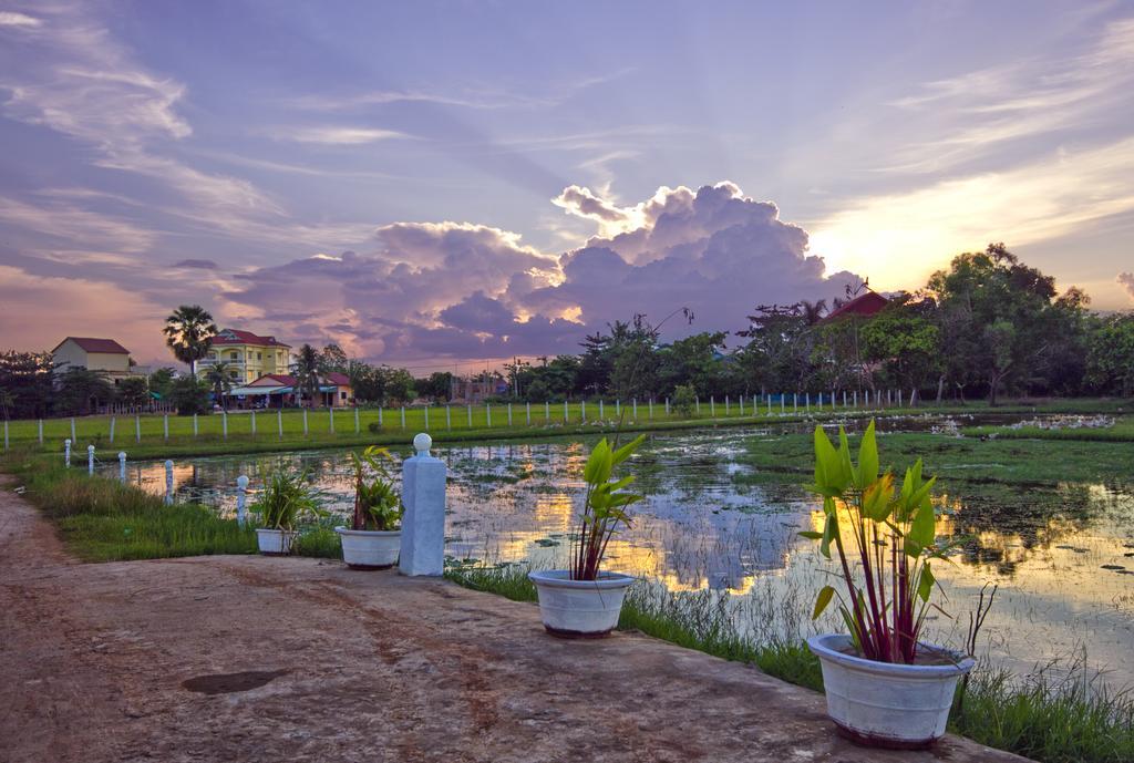 Overflow Guesthouse Siem Reap Bagian luar foto